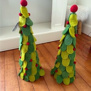 2 Brand New Festive Green and Red Felt Christmas Trees